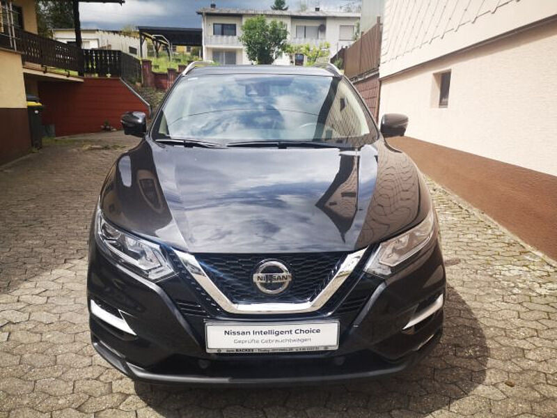 Nissan Qashqai 1.3DIG-T DCT N-Connecta Automatik Winterpaket PGD