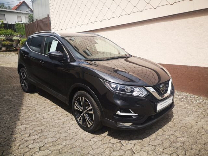 Nissan Qashqai 1.3DIG-T DCT N-Connecta Automatik Winterpaket PGD