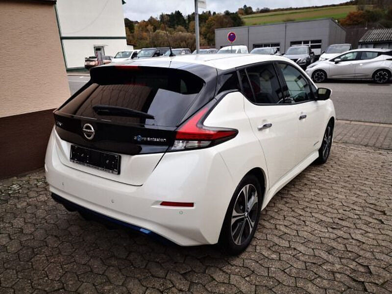 Nissan Leaf 40kWh N-Connecta 100% Elektro Winterpaket Navi Alufelgen