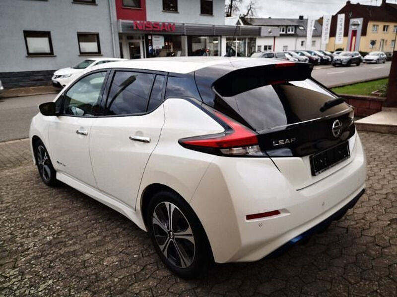 Nissan Leaf 40kWh N-Connecta 100% Elektro Winterpaket Navi Alufelgen