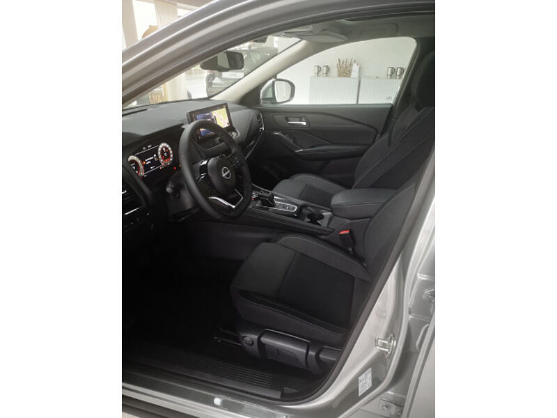 Nissan Qashqai MHEV 1.3 N-Connecta Business- Design- & Winter-Paket