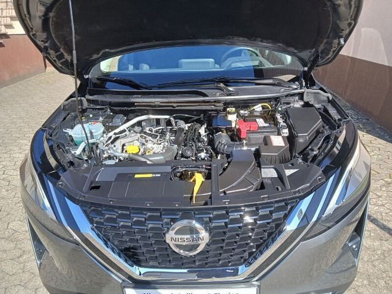 Nissan Qashqai 1.3 DIG-T  N-Connecta Navi Sitzheizung Anhängerkupplung