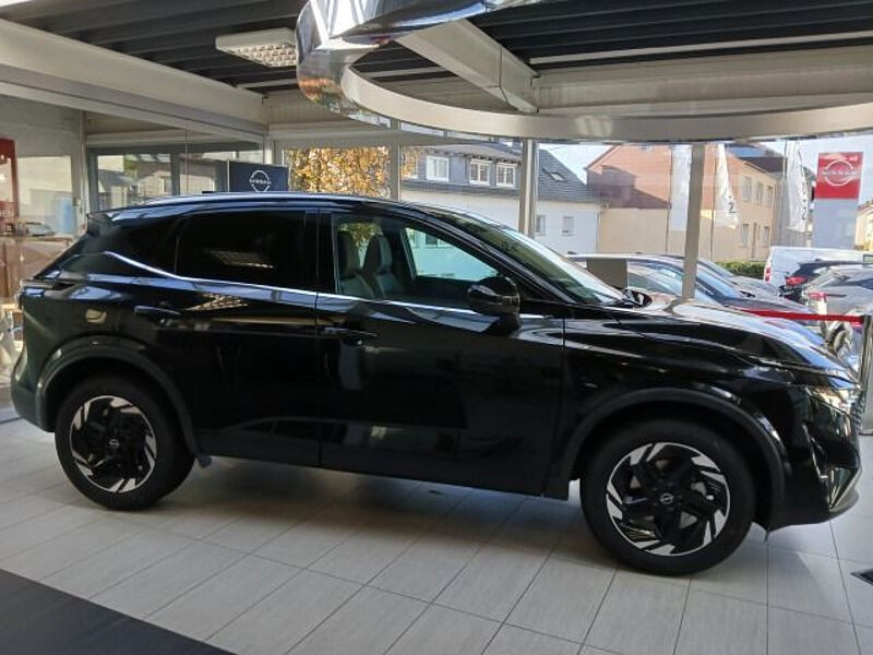 Nissan Qashqai 1.3 DIG-T MHEV N-Connecta Navigationssystem elektr. Heckklappe Sitzheizung