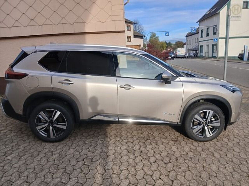 Nissan X-Trail e-Power 4x4 e-4orce Tekna Navi Sitzheizung