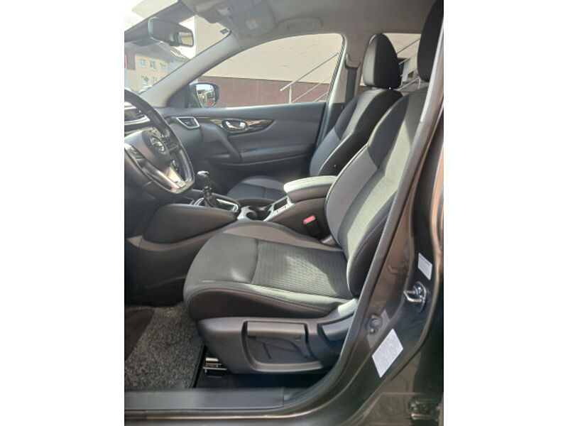 Nissan Qashqai 1.3 DIG-T Acenta Navi Sitzheizung