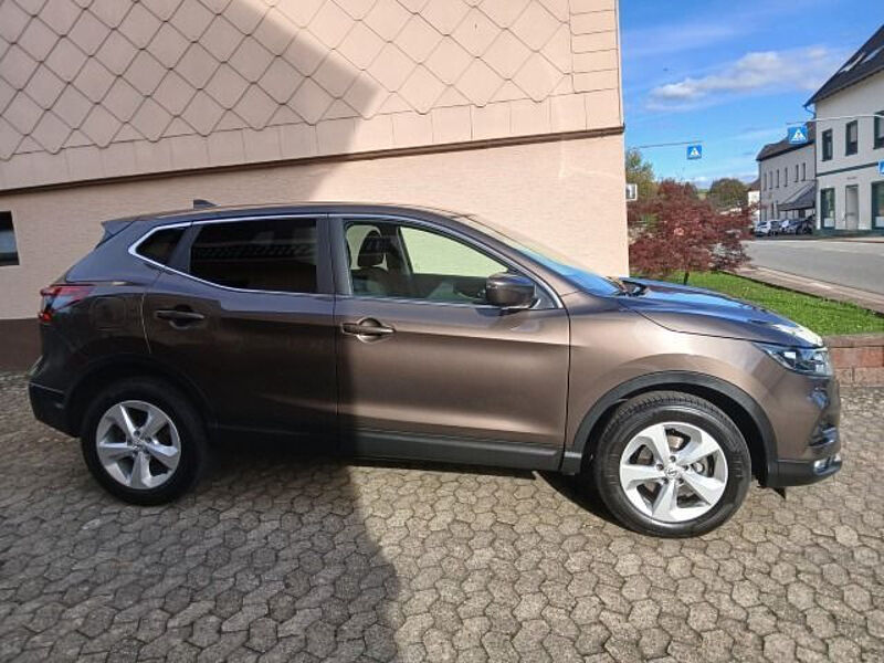 Nissan Qashqai 1.3 DIG-T Acenta Navi Sitzheizung