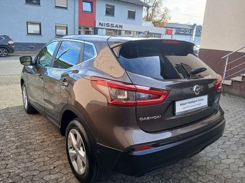 Nissan Qashqai 1.3 DIG-T Acenta Navi Sitzheizung