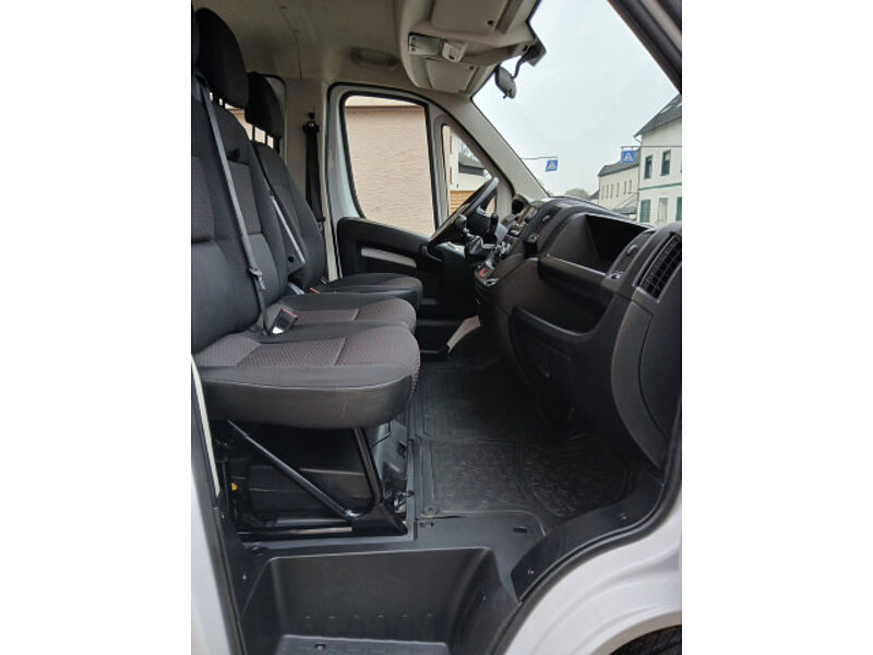 Citroen Jumper DoKa 7 Sitze Pritsche 35 L3H2 TRANSLINE PLUS SOLUTION BlueHDi 140