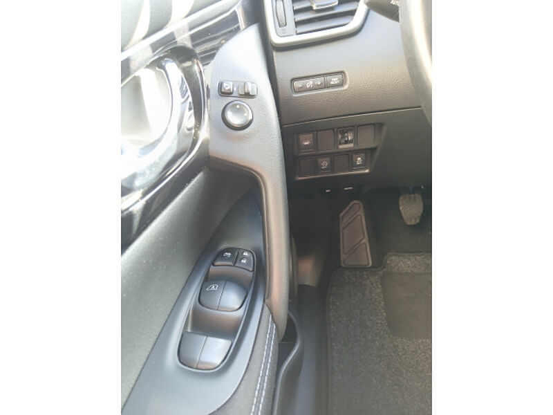 Nissan Qashqai 1.2 DIG-T N-Connecta Navi + 4 Kameras Standheizung Sitzheizung