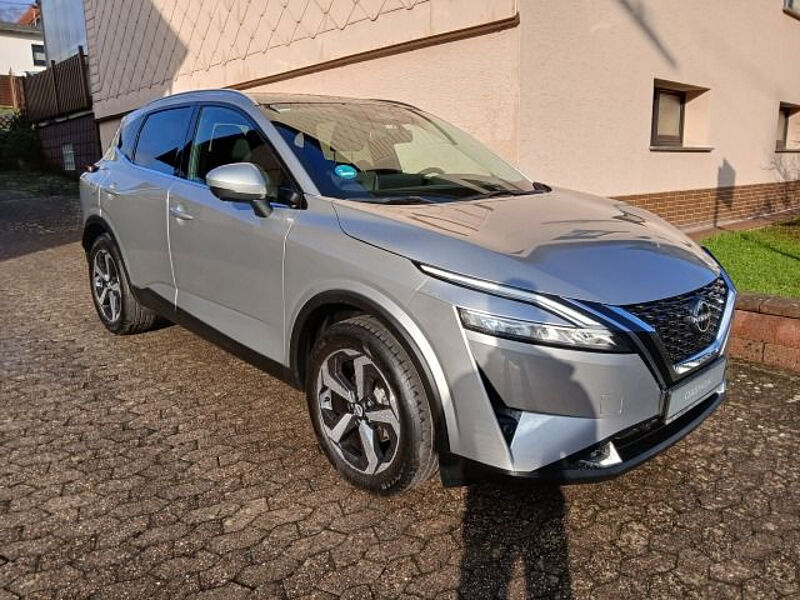 Nissan Qashqai 1.3 DIG-T 6MT N-Connecta Navi+4 Kameras