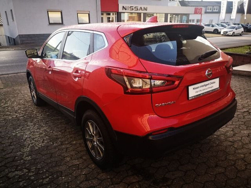 Nissan Qashqai 1.3 DIG-T Acenta Automatik AHK Navi Sitzheizung