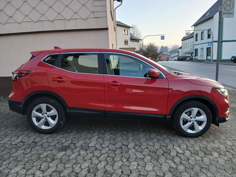 Nissan Qashqai 1.3 DIG-T DCT Automatik Acenta AHK Navi Sitzheizung Rückfahrkamera