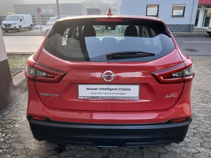 Nissan Qashqai 1.3 DIG-T DCT Automatik Acenta AHK Navi Sitzheizung Rückfahrkamera