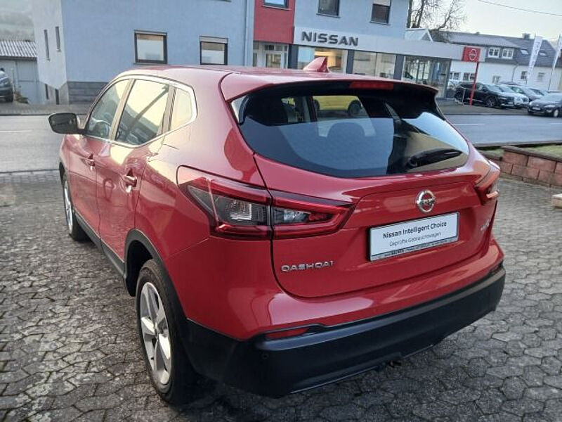 Nissan Qashqai 1.3 DIG-T DCT Automatik Acenta AHK Navi Sitzheizung Rückfahrkamera