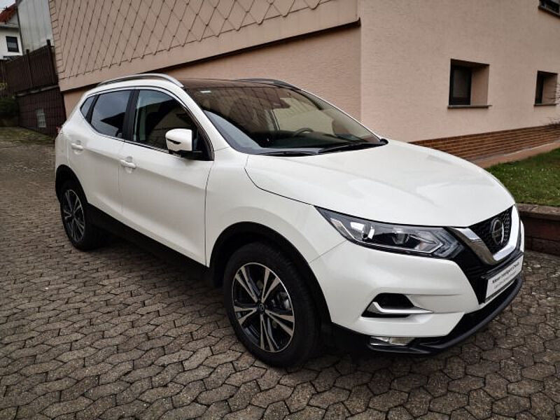 Nissan Qashqai 1.3 DIG-T Zama Navi Sitzheizung Panoramadach