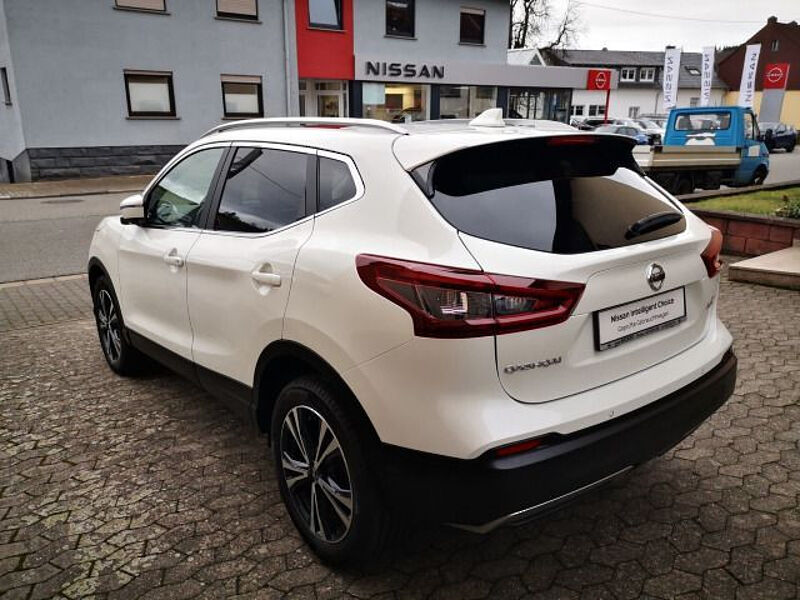 Nissan Qashqai 1.3 DIG-T Zama Navi Sitzheizung Panoramadach